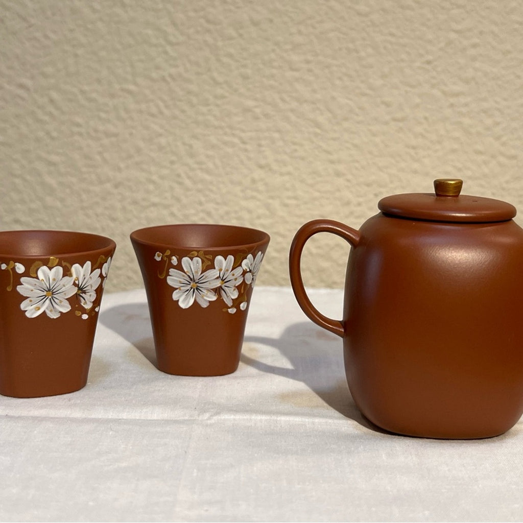Charming Brown Floral Teapot and Cups set