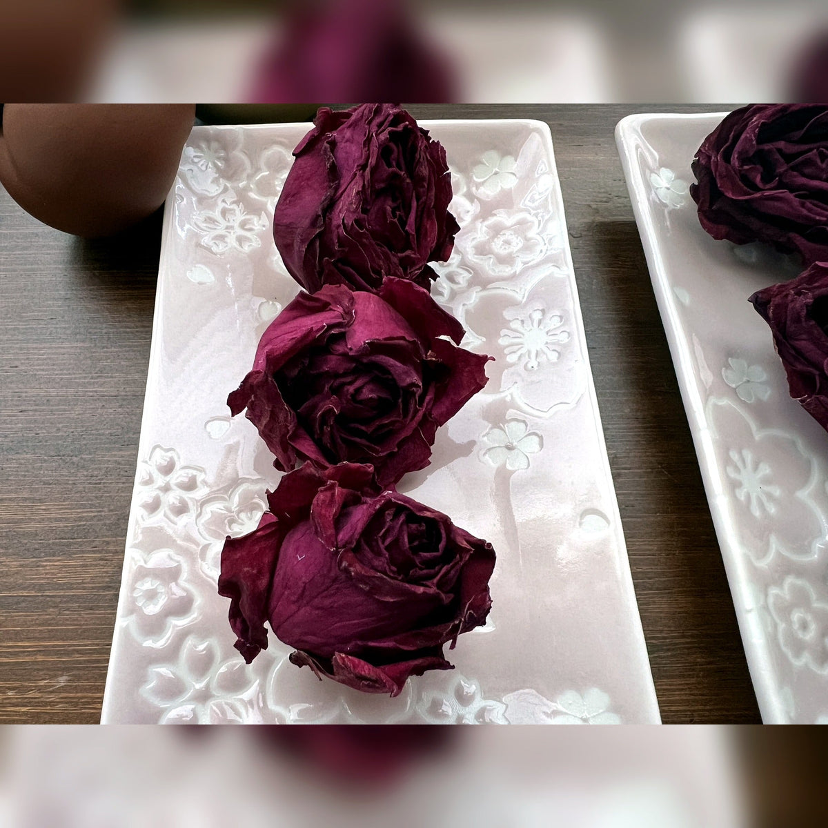 Freeze-dried Ink Red Roses floral tea detail